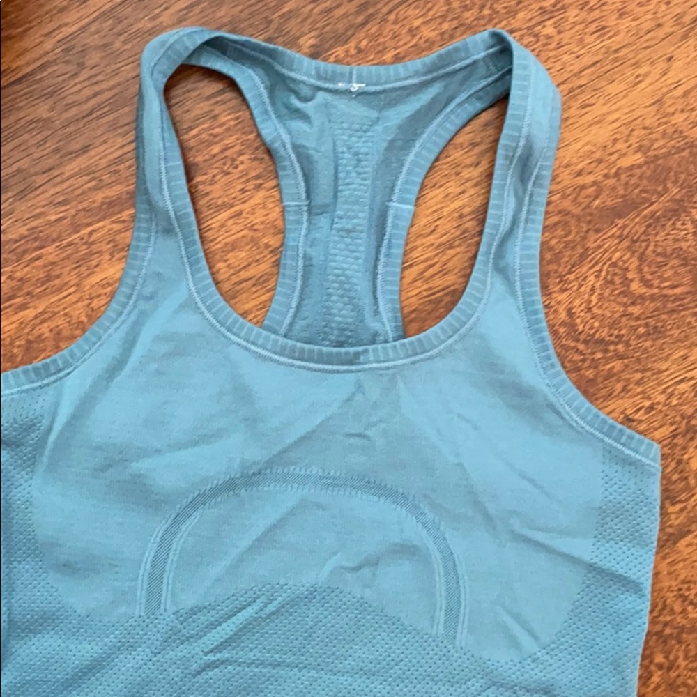 Lululemon swiftly racerback tank sz 2